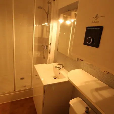 Sud Calme Avec Balcon Et Parking - Proche Thermes Et Centre - Fr-1-313-130